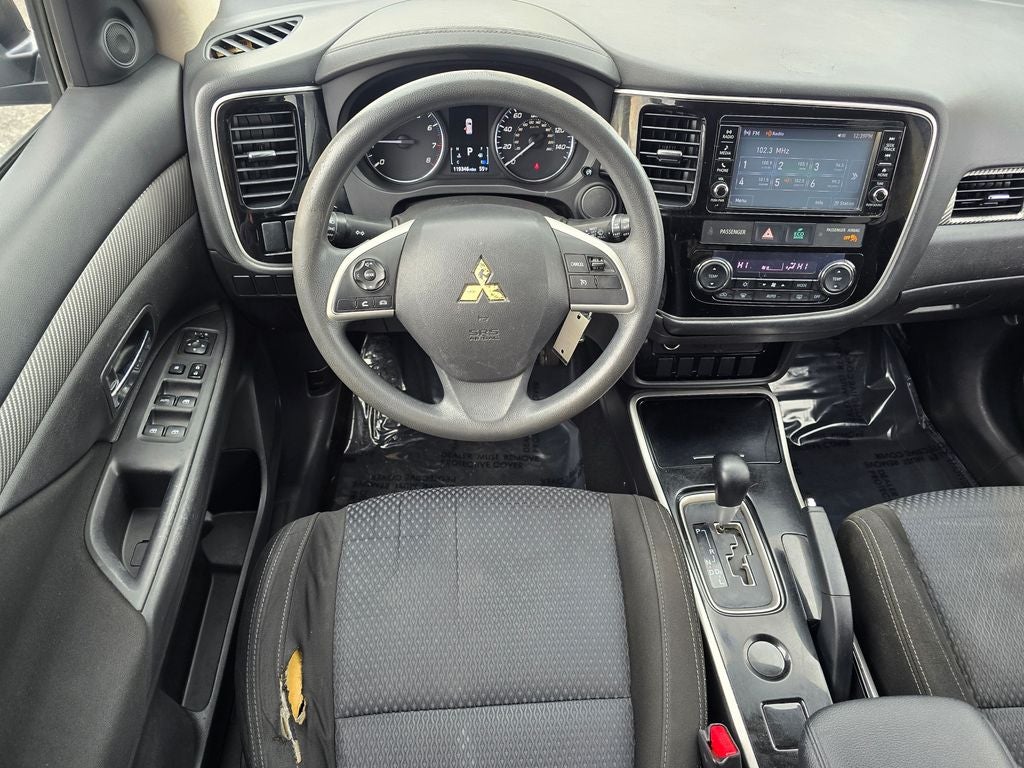 2018 Mitsubishi Outlander ES