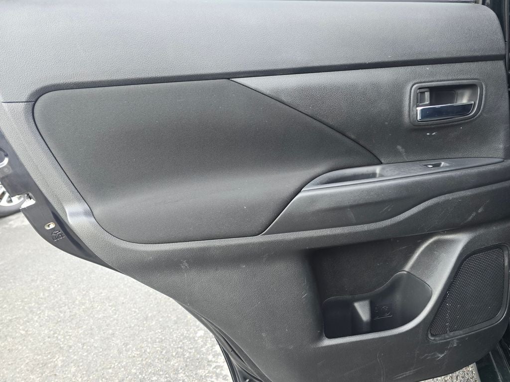 2018 Mitsubishi Outlander ES