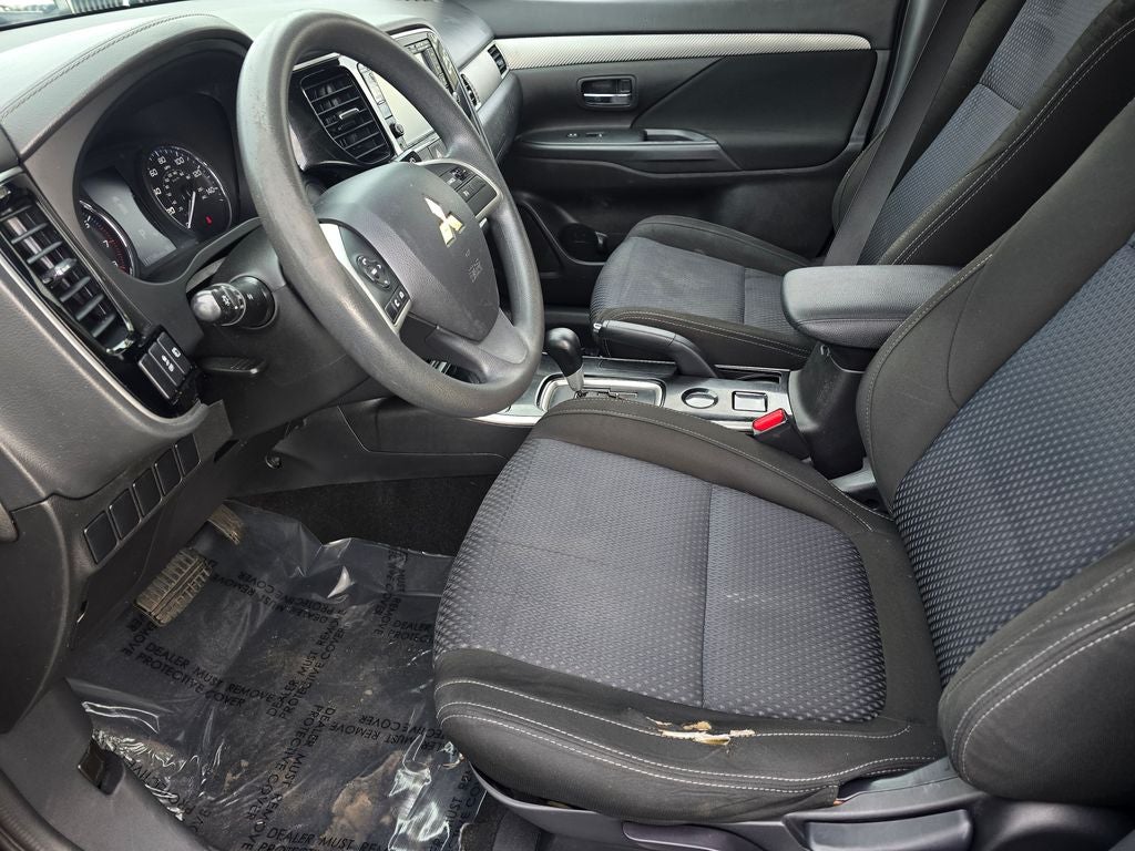 2018 Mitsubishi Outlander ES