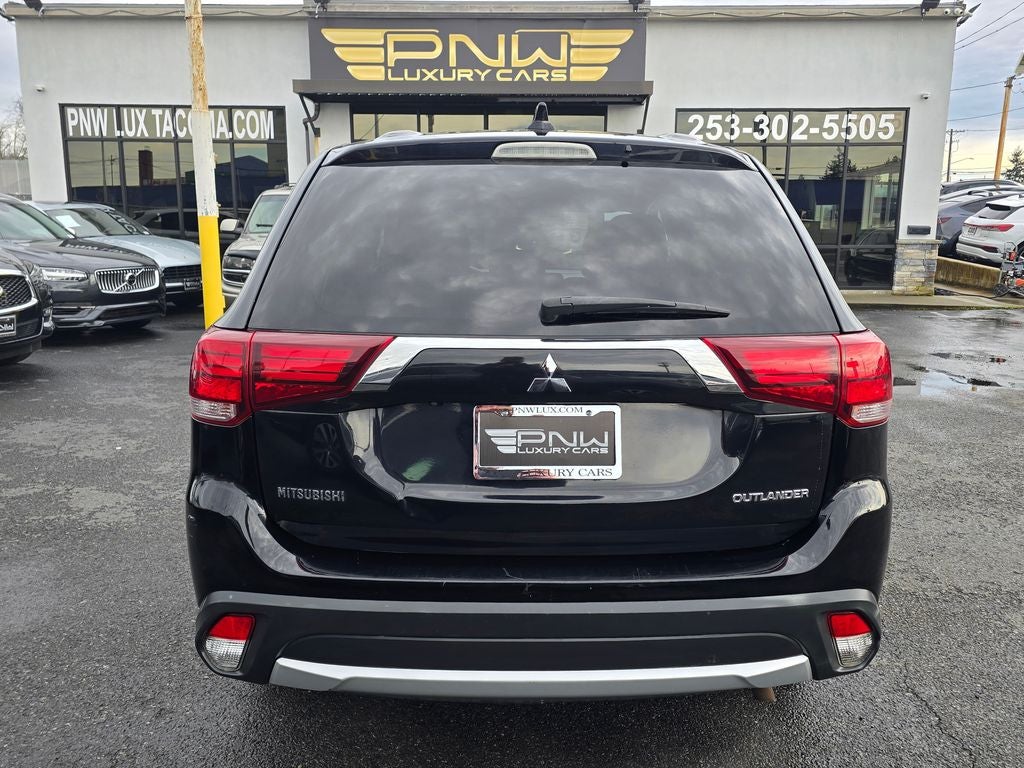 2018 Mitsubishi Outlander ES