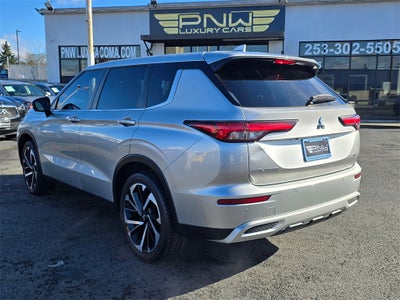 2022 Mitsubishi Outlander SE