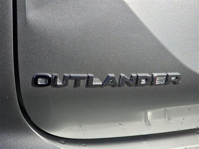 2022 Mitsubishi Outlander SE