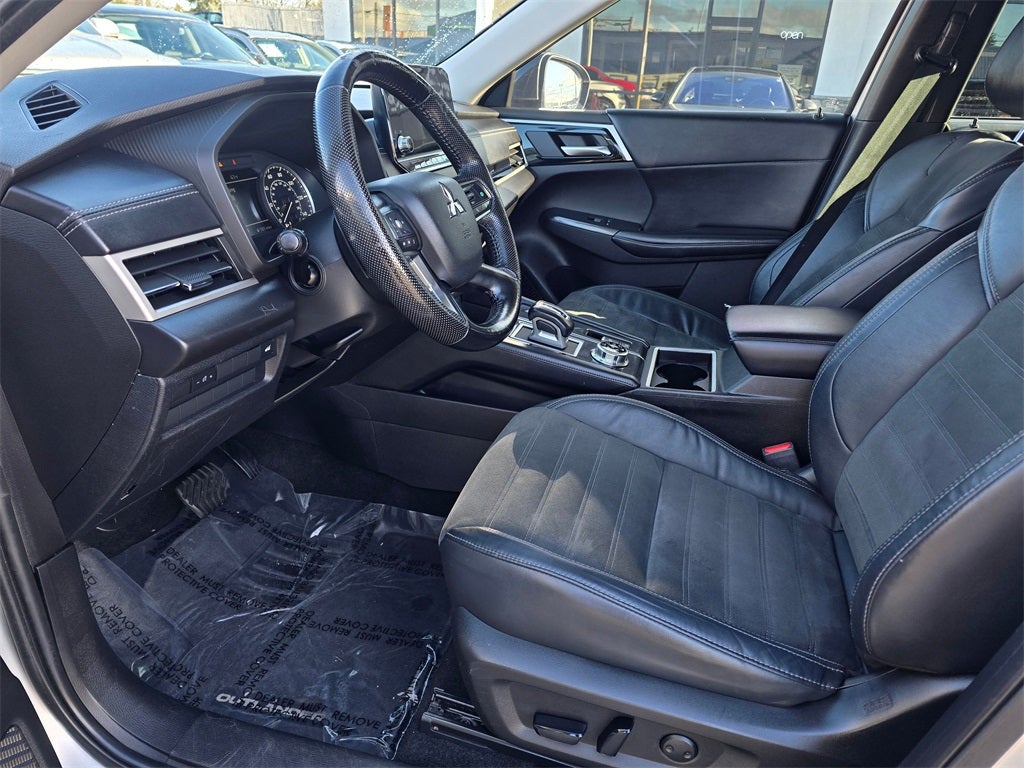 2022 Mitsubishi Outlander SE