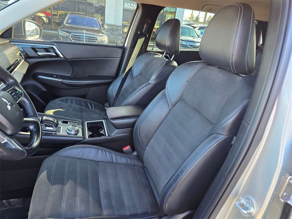 2022 Mitsubishi Outlander SE