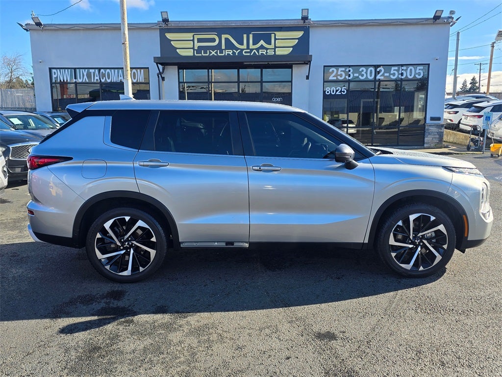 2022 Mitsubishi Outlander SE