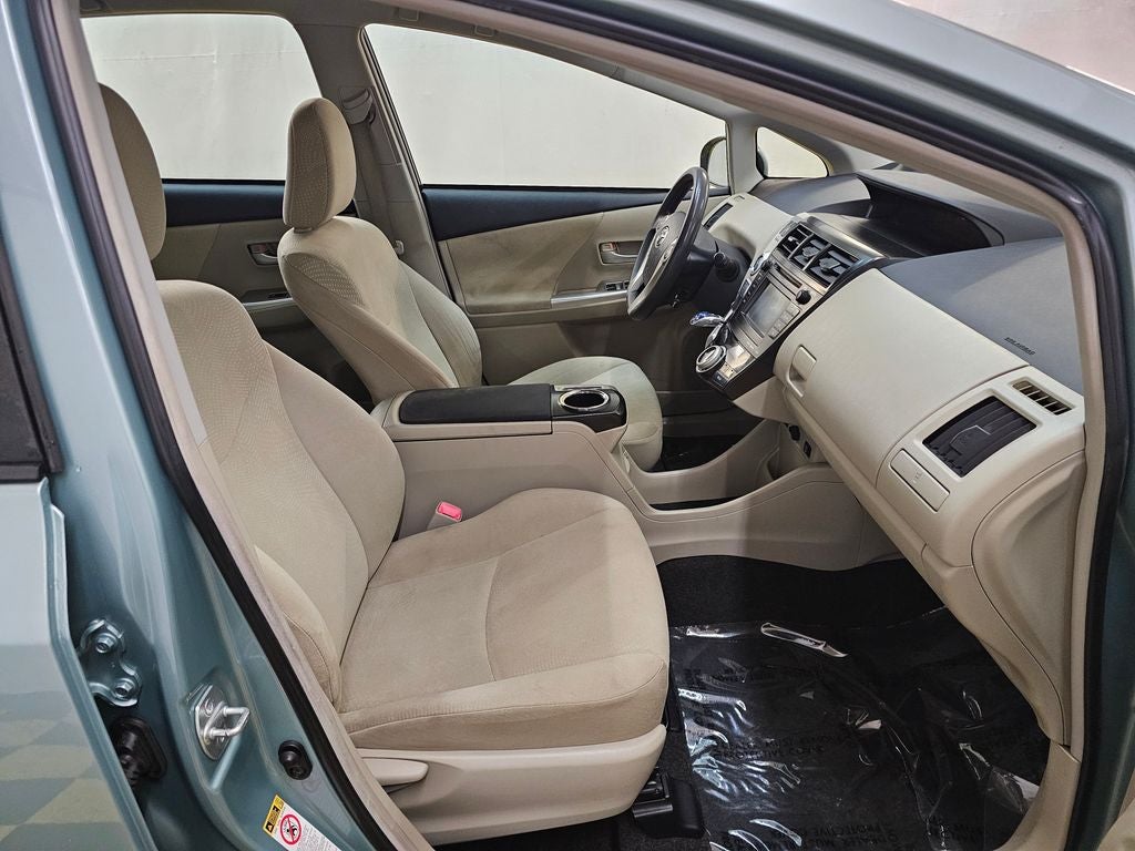 2014 Toyota Prius v Three