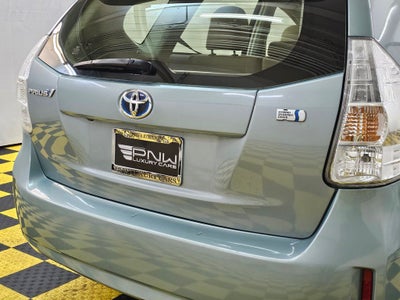 2014 Toyota Prius v Three