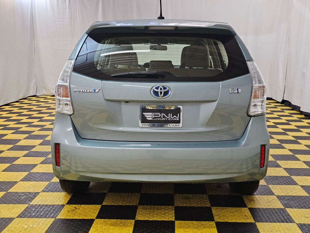 2014 Toyota Prius v Three
