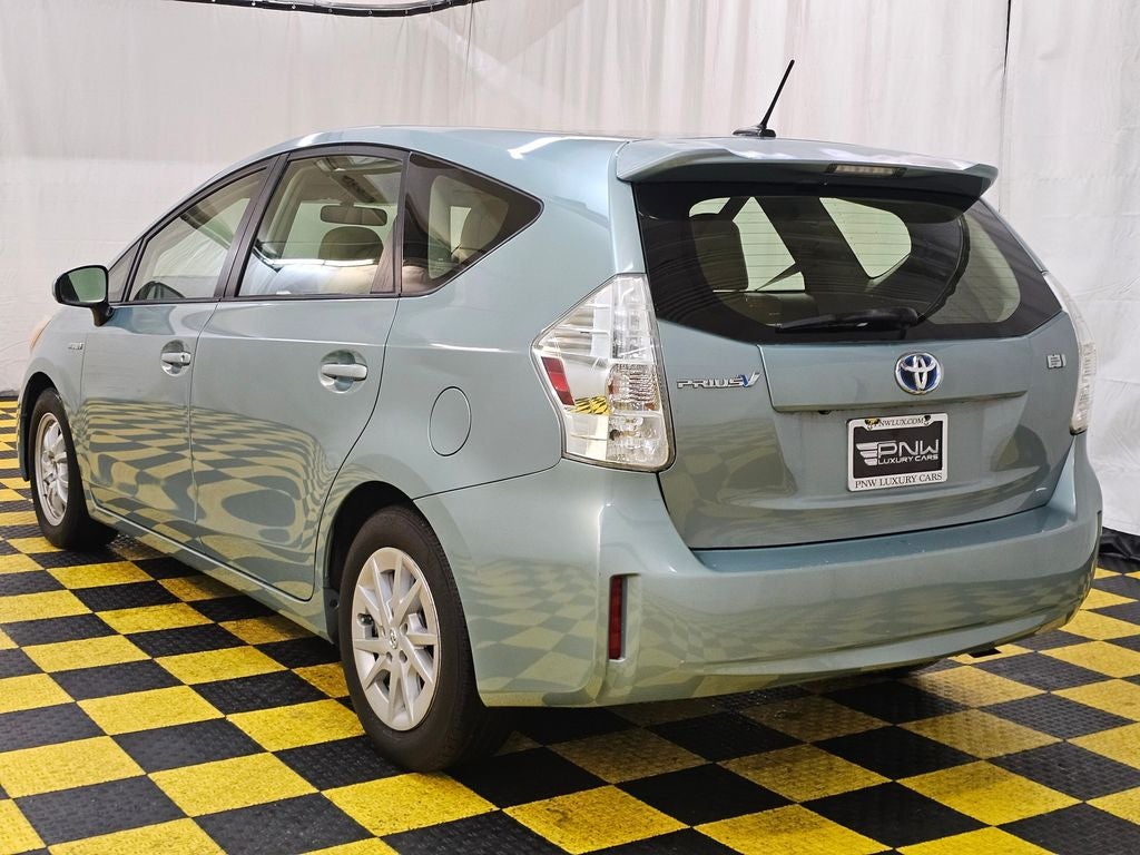 2014 Toyota Prius v Three