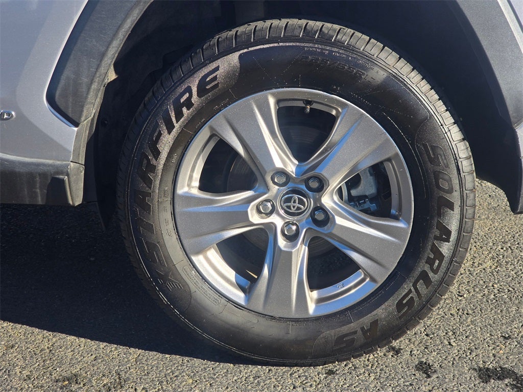 2022 Toyota RAV4 Hybrid LE