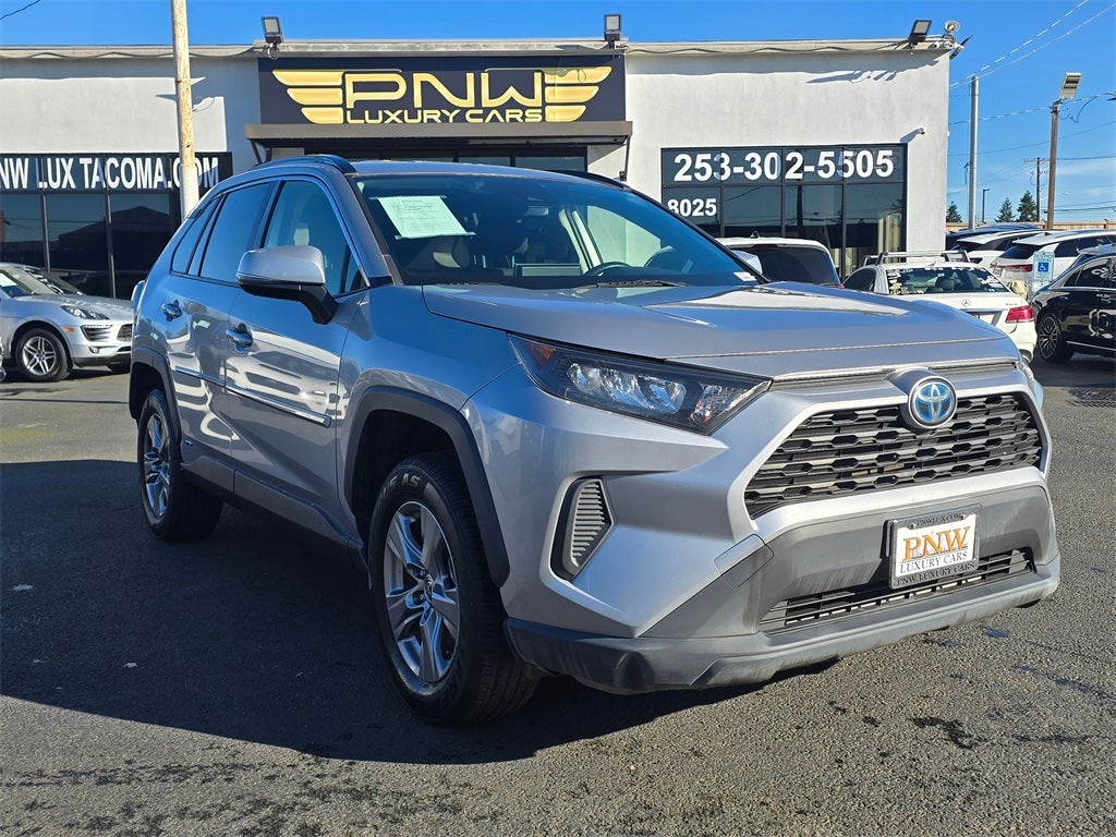 2022 Toyota RAV4 Hybrid LE