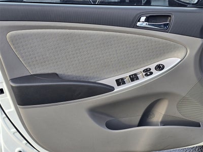 2014 Hyundai Accent SE