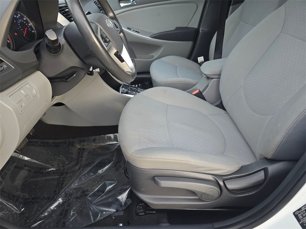 2014 Hyundai Accent SE