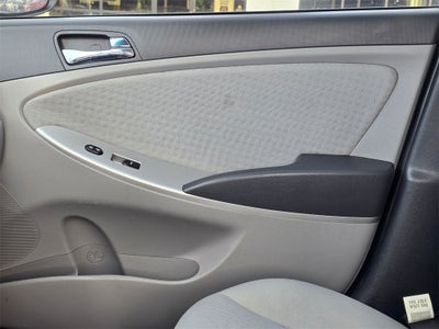 2014 Hyundai Accent SE