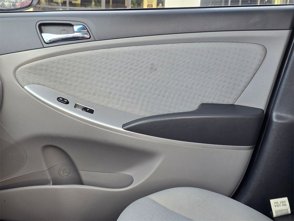 2014 Hyundai Accent SE