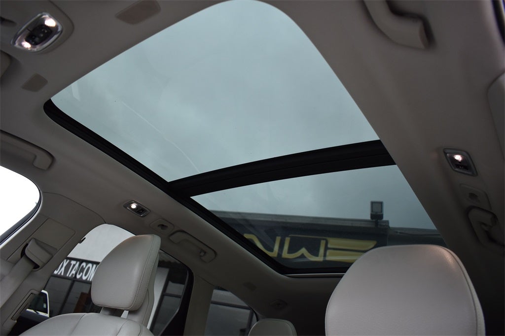 2018 Volvo XC60 Hybrid T8 Inscription