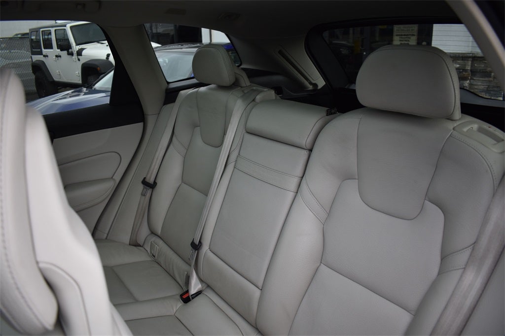 2018 Volvo XC60 Hybrid T8 Inscription