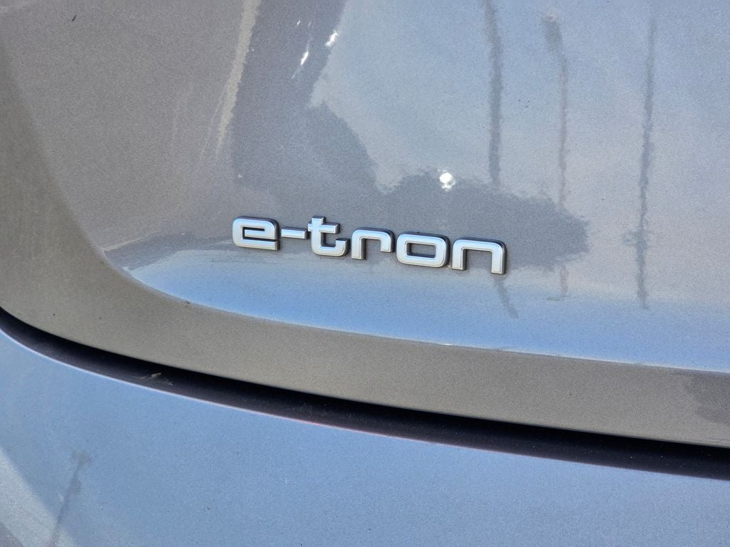 2021 Audi e-tron Premium quattro