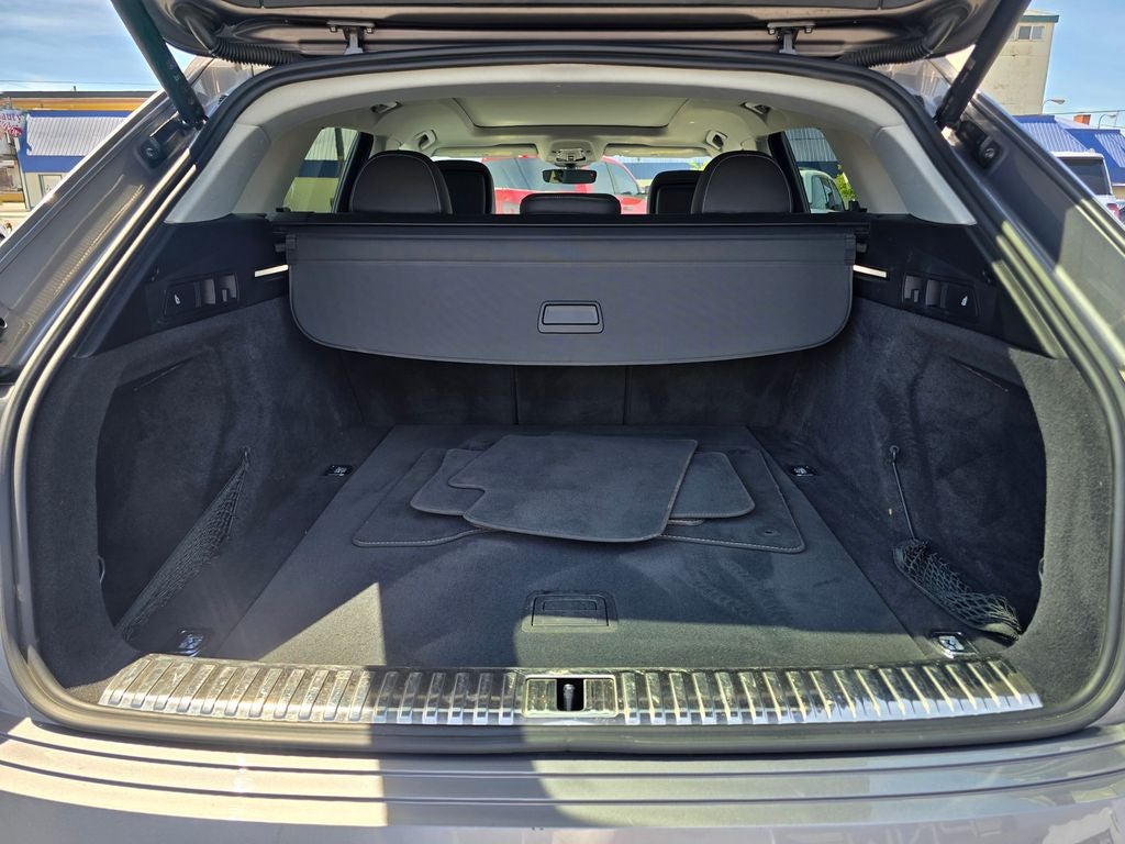 2021 Audi e-tron Premium quattro