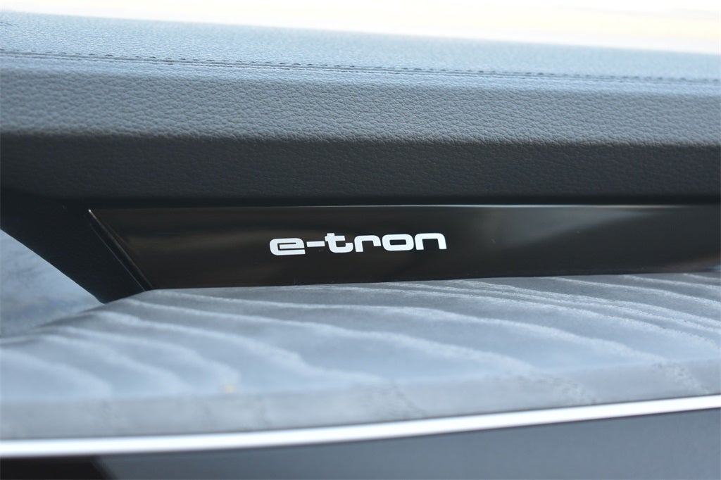 2021 Audi e-tron Premium quattro