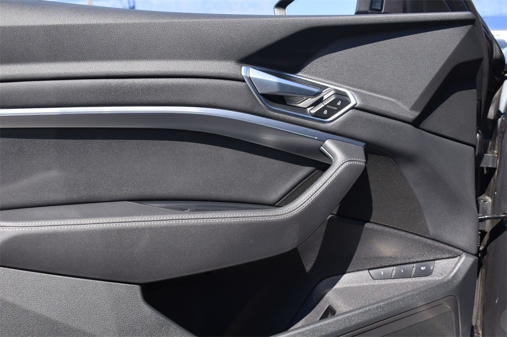 2021 Audi e-tron Premium quattro