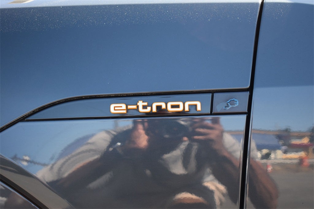 2021 Audi e-tron Premium quattro