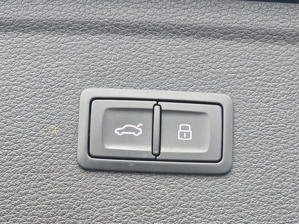2023 Audi SQ5 Prestige quattro