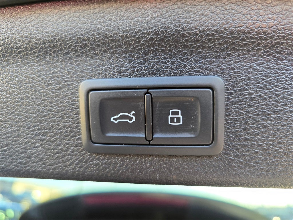 2019 Audi Q3 2.0T Premium Plus S line quattro