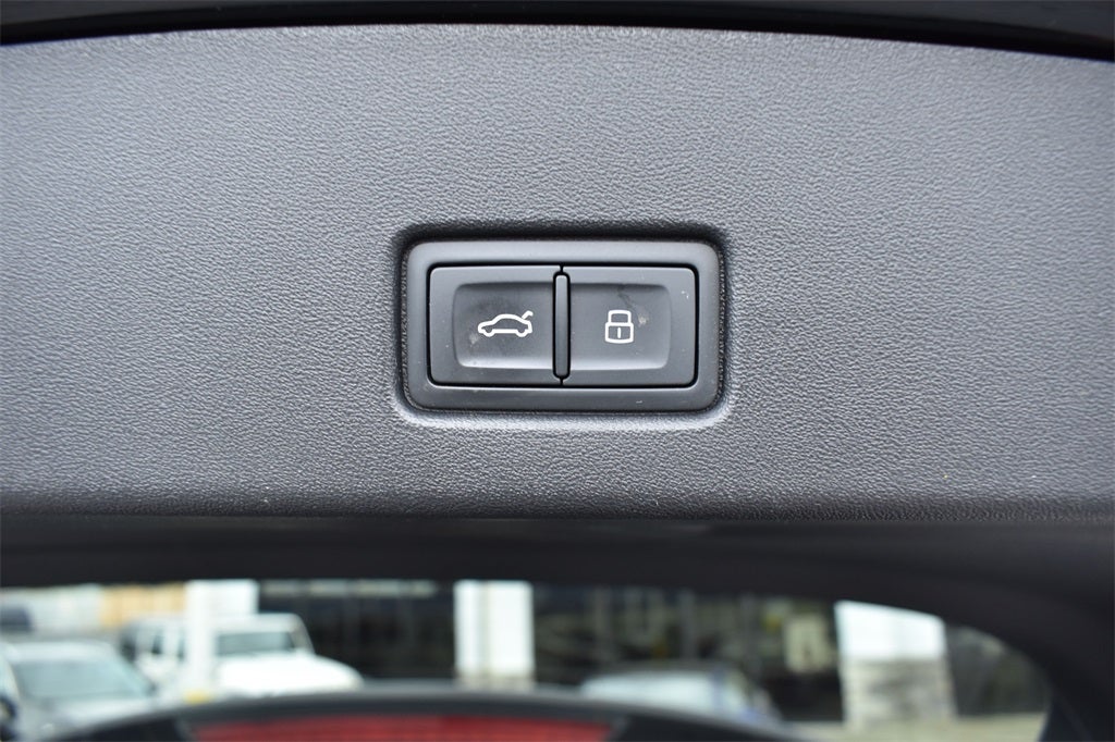 2022 Audi Q4 e-tron Prestige quattro