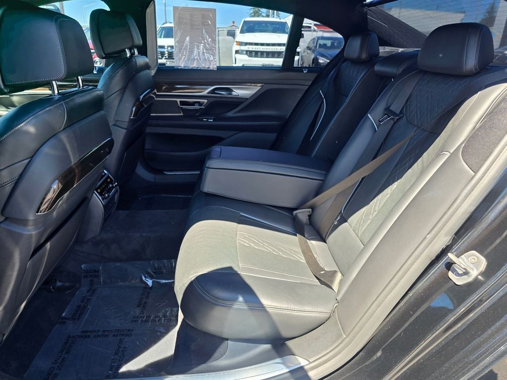 2020 BMW 7 Series 740i