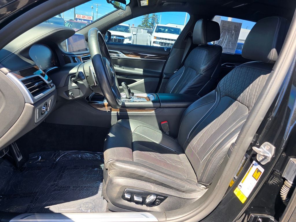 2020 BMW 7 Series 740i