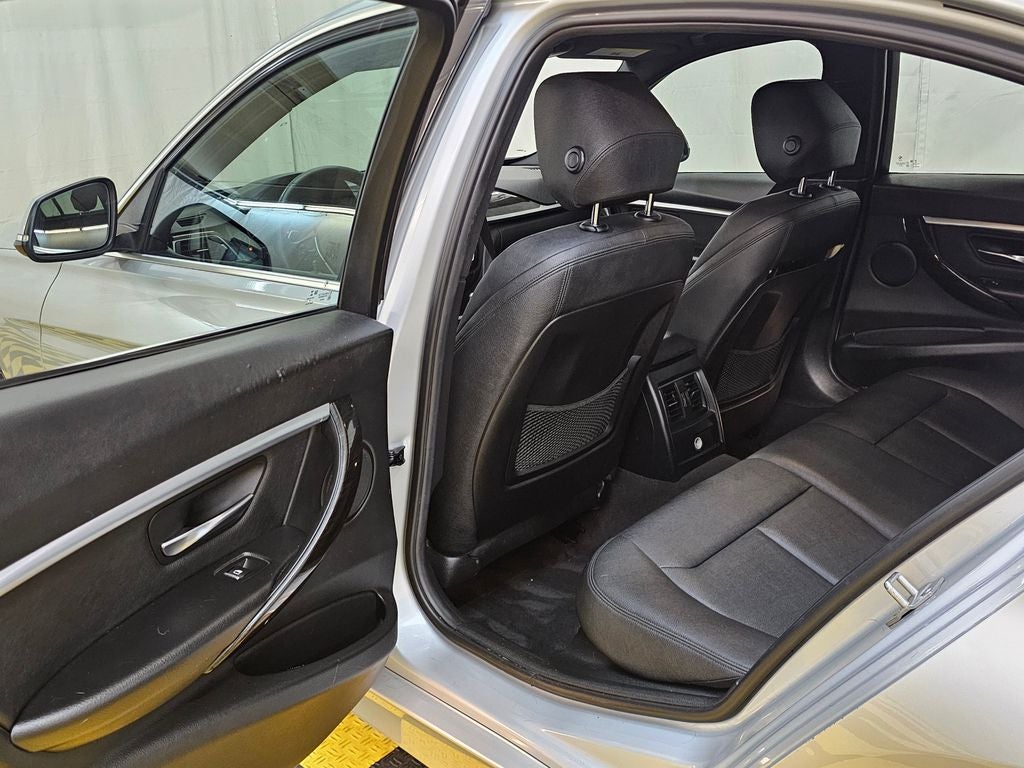 2018 BMW 3 Series 330i