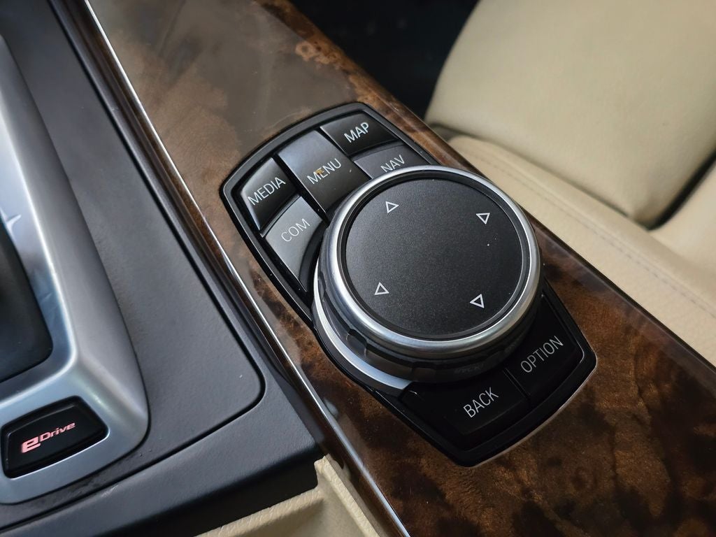 2017 BMW 3 Series 330e iPerformance