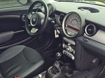 2009 MINI Cooper Base