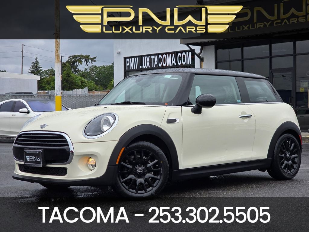 2019 MINI Hardtop Cooper Classic's photo