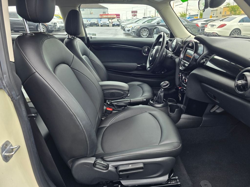 2019 MINI Cooper Signature