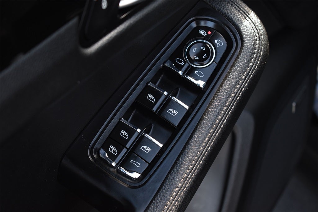 2018 Porsche Macan Sport Edition