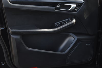 2018 Porsche Macan Sport Edition