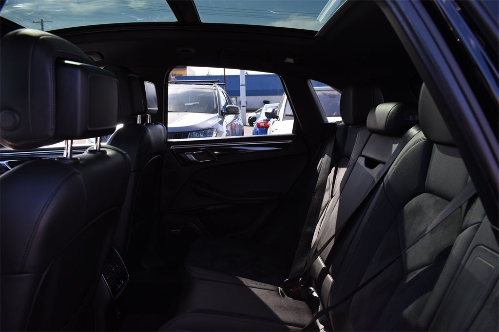 2018 Porsche Macan Sport Edition