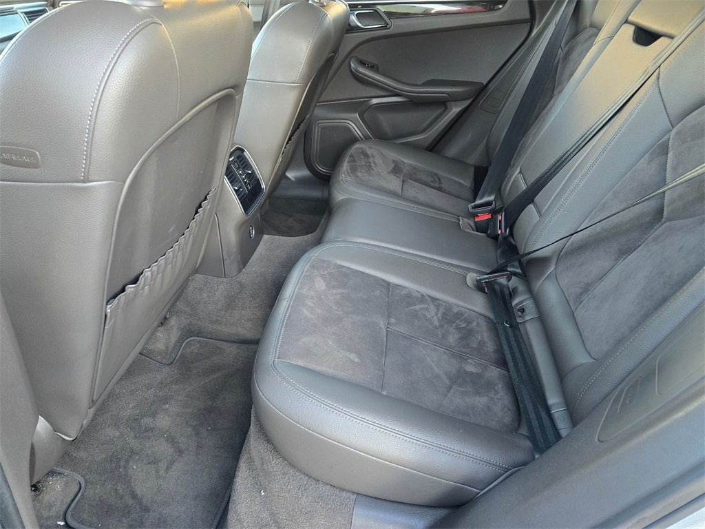 2018 Porsche Macan Base