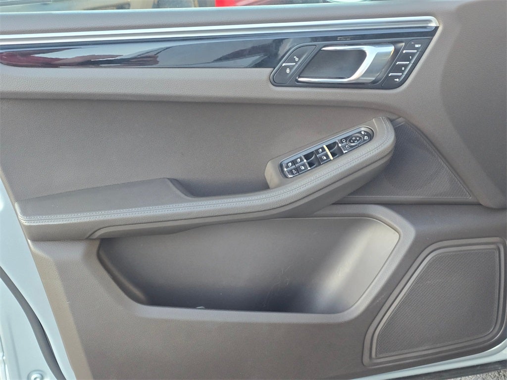 2018 Porsche Macan Base