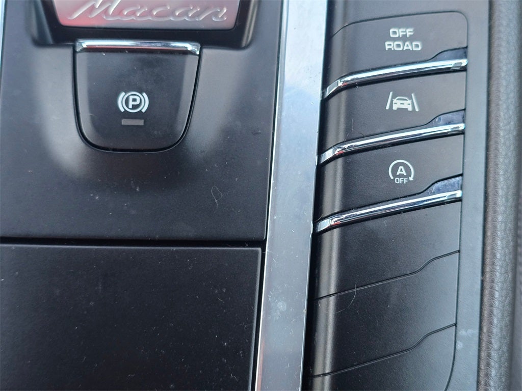 2018 Porsche Macan Base