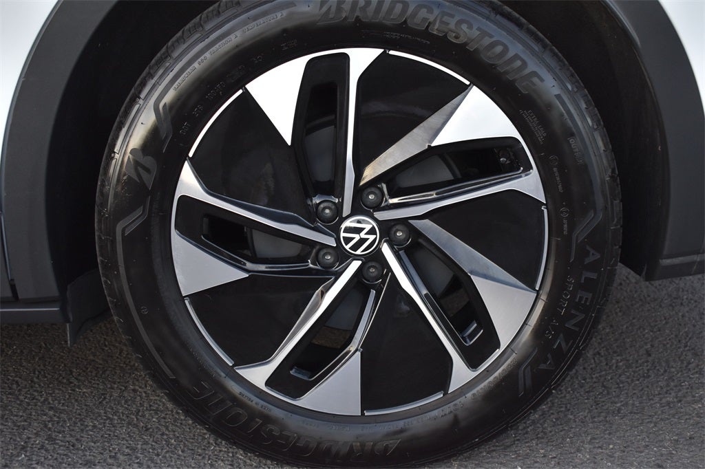 2022 Volkswagen ID.4 Pro