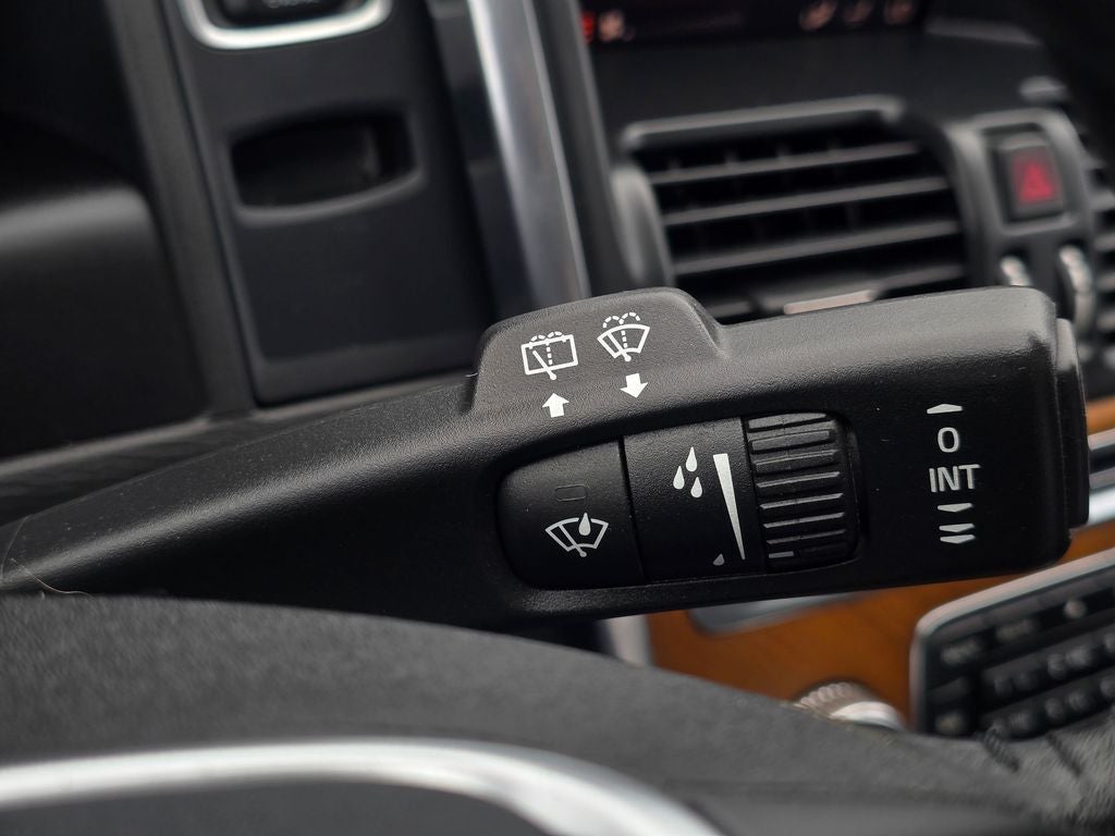 2017 Volvo XC60 T5 Inscription
