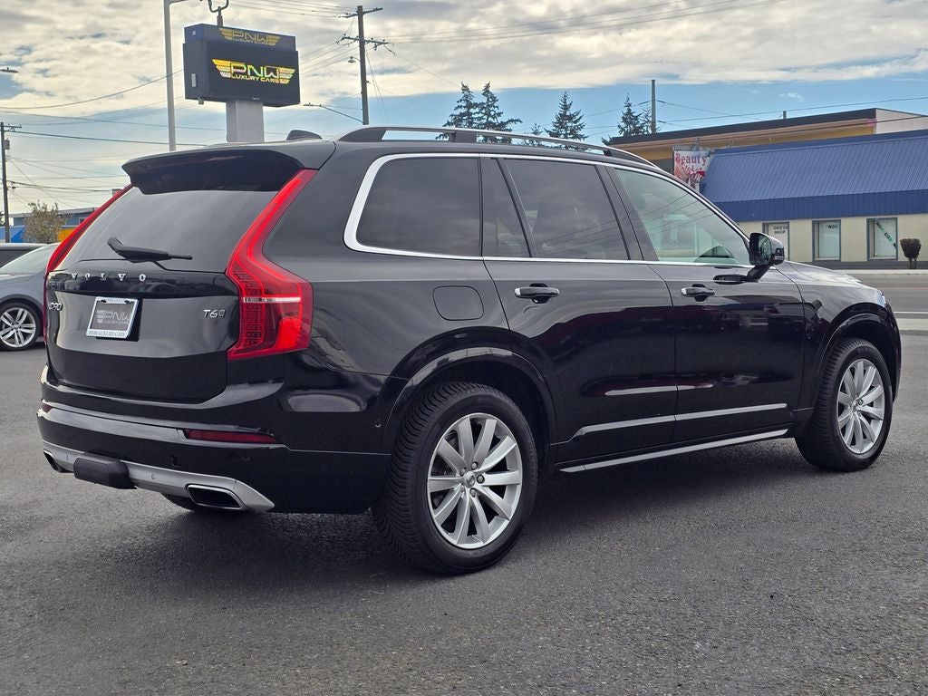 2016 Volvo XC90 T6 Momentum