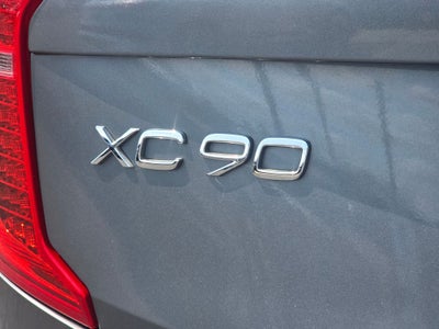 2018 Volvo XC90 T6 Momentum