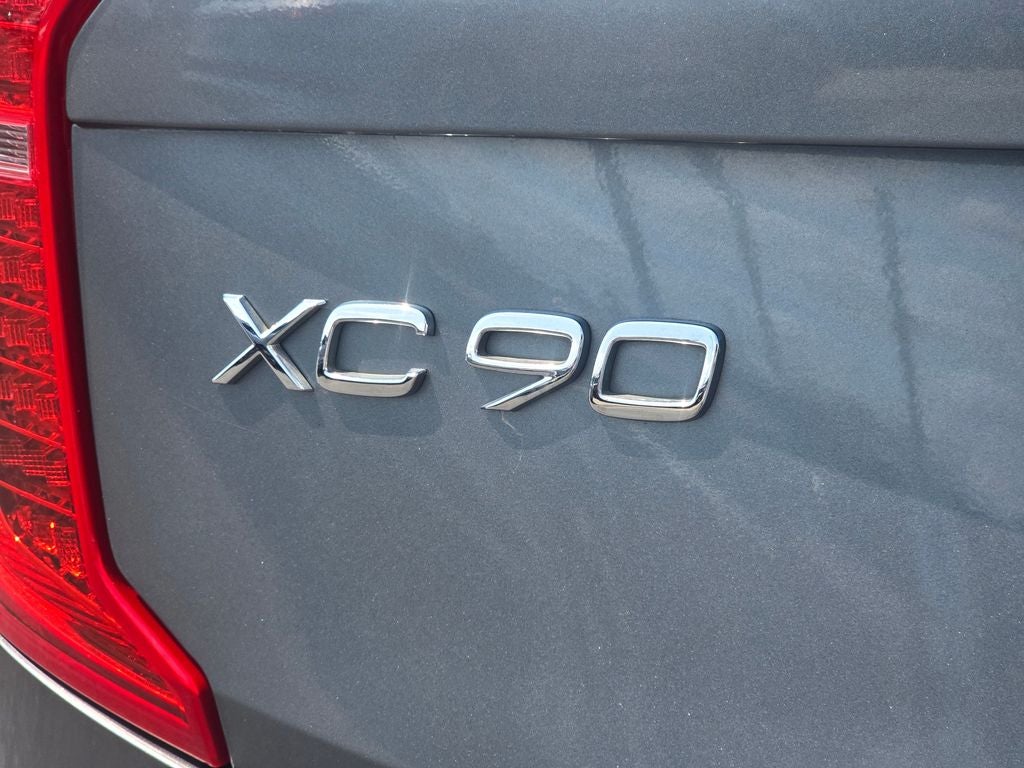 2018 Volvo XC90 T6 Momentum