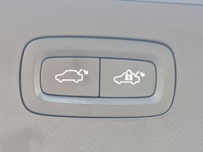 2018 Volvo XC90 T6 Momentum