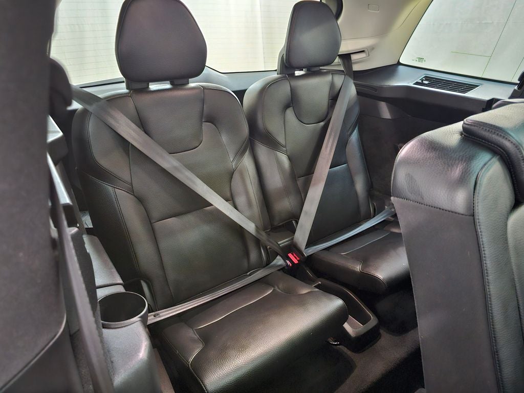 2019 Volvo XC90 T6 Momentum