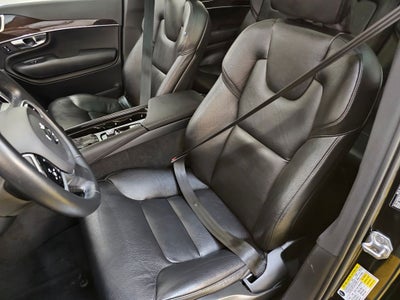 2019 Volvo XC90 T6 Momentum